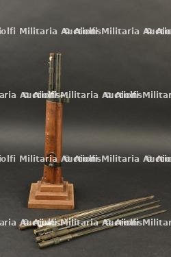 Lot de 7 baïonnettes de fusil MAS 36 et dérivés et présentoir