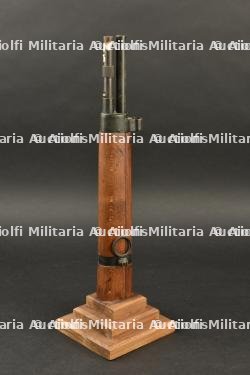 Lot de 7 baïonnettes de fusil MAS 36 et dérivés et présentoir — miniature 2