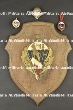 Insignes du 18e régiment d'infanterie parachutiste de choc et brevet parachutiste