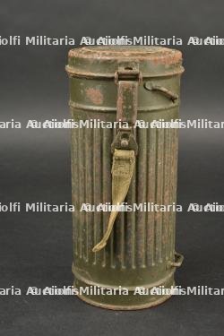 Masque anti-gaz allemand.