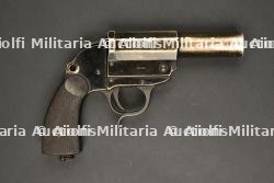 Pistolet lance fusée allemand.