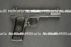 Pistolet TT33.