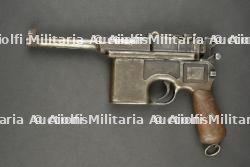 Pistolet C96.