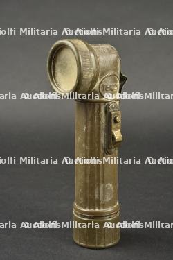 Lampe de poche TL 122-C.