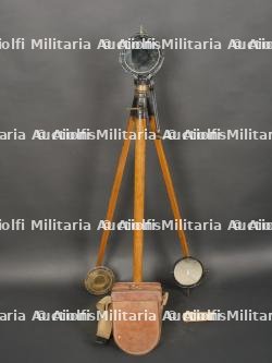 Heliographe anglais ww2 dans sa sacoche avec trépied. British WW2 heliograph in its carrying case with tripod
