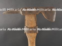 Pic hache allemand avec son harnais cuir. German Pickaxe with Leather Harness — miniature 9