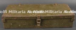 Caisse pour la garnisseuse de bande de mitrailleuse Hotchkiss. Ammunition Box for Hotchkiss Machine Gun Belt Loader — photo 2