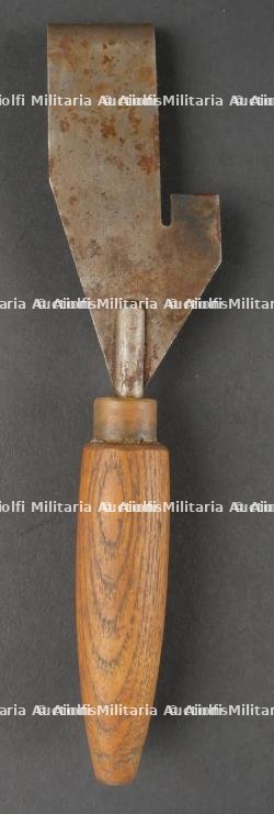 Caisse pour la garnisseuse de bande de mitrailleuse Hotchkiss. Ammunition Box for Hotchkiss Machine Gun Belt Loader — photo 10