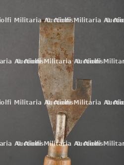 Caisse pour la garnisseuse de bande de mitrailleuse Hotchkiss. Ammunition Box for Hotchkiss Machine Gun Belt Loader — photo 12