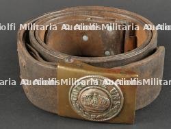 Ceinturon allemand M1895 riveté avec boucle prussienne. German M1895 Leather Belt with Prussian Buckle, Riveted Construction