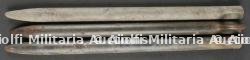 Piquets de tente avec leur housse en toile feldgrau. German Tent Pegs with Field-Grey Canvas Cover — miniature 6