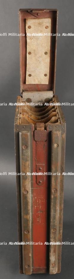 Caisse pour bandes de mitrailleuse française Hotchkiss régimentée au 122e Territorial. French Hotchkiss Machine Gun Belt Box, Marked 122nd Territorial Regiment — photo 12