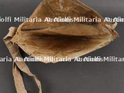 Masque anti-gaz français M2 dans sa pochette. French M2 Gas Mask in Carrying Pouch — miniature 5
