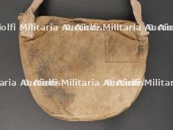 Masque anti-gaz français M2 dans sa pochette. French M2 Gas Mask in Carrying Pouch — miniature 7