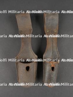 Lot de 2 portes-baïonnette allemands. Lot of Two German Bayonet Frogs — photo 1