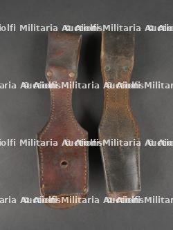 Lot de 2 portes-baïonnette allemands. Lot of Two German Bayonet Frogs — photo 2