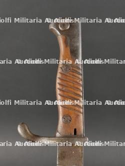 Lot de 2 baïonnettes allemandes 98-05 dont une à dents de scie. Lot of Two German 98/05 Bayonets, One Sawback Model — miniature 8