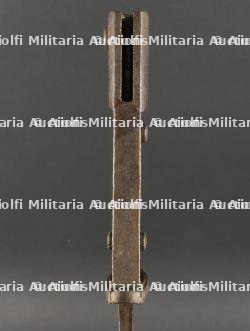 Lot de 2 baïonnettes allemandes 98-05 dont une à dents de scie. Lot of Two German 98/05 Bayonets, One Sawback Model — miniature 16
