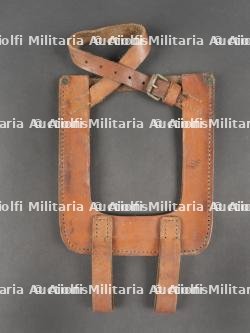 Beau porte pelle allemand en cuir fauve. Fine German Entrenching Tool Carrier in Light Brown Leather — miniature 4