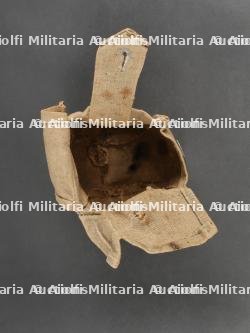 Pochette allemande en toile pour cartouche filtrante anti-gaz. German Canvas Pouch for Gas Mask Filter Cartridge — miniature 6