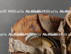 Masque anti-gaz allemand Lederschutzmaske avec boîtier nominatif. German Gas Mask Lederschutzmaske with Named Carrying Canister — miniature 11