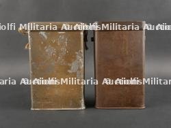 Lot de 2 boîtes pour masque anti-gaz M2. Set of Two French M2 Gas Mask Tins