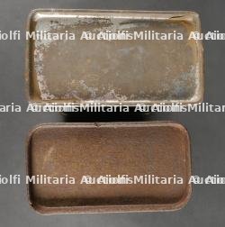 Lot de 2 boîtes pour masque anti-gaz M2. Set of Two French M2 Gas Mask Tins — miniature 6