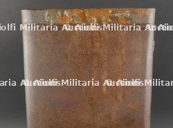 Lot de 2 boîtes pour masque anti-gaz M2. Set of Two French M2 Gas Mask Tins — miniature 7