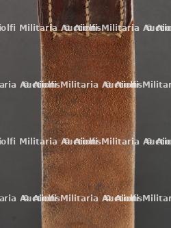 Brelage français cuir marron riveté. Brown Leather French Equipment Harness, Riveted Construction — photo 8