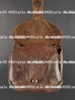 Brelage français cuir marron riveté. Brown Leather French Equipment Harness, Riveted Construction — miniature 13