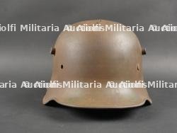 Casque allemand Stahlhelm M1916 avec impact. German M1916 Stahlhelm with Impact — photo 3