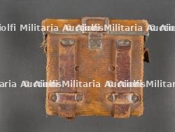Paire de jumelles Fernglas 1908 régimentées 4e Grenadier dans leur étui ersatz. Pair of Binoculars Fernglas 1908, Regimentally Marked 4th Grenadier, in Ersatz Case — photo 2