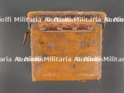 Paire de jumelles Fernglas 1908 régimentées 4e Grenadier dans leur étui ersatz. Pair of Binoculars Fernglas 1908, Regimentally Marked 4th Grenadier, in Ersatz Case — photo 5
