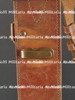 Ensemble d'équipements d'officier français dont rare porte sifflet au baudrier. French Officer’s Equipment Set with Rare Whistle Lanyard — miniature 16