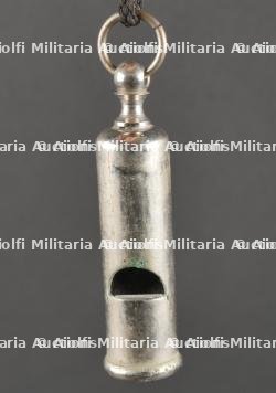 Ensemble d'équipements d'officier français dont rare porte sifflet au baudrier. French Officer’s Equipment Set with Rare Whistle Lanyard — photo 17