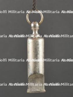 Ensemble d'équipements d'officier français dont rare porte sifflet au baudrier. French Officer’s Equipment Set with Rare Whistle Lanyard — miniature 18