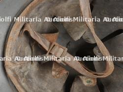 Casque Adrian avec impact et pipe du sous-lieutenant Paul Delsarte du 4e Génie tombé à Verdun. Adrian Helmet with Impact and Pipe of Second Lieutenant Paul Delsarte, 4th Engineers, Fallen at Verdun — miniature 13