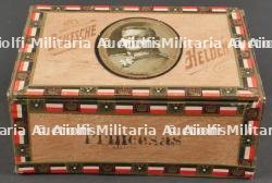 Grande boîte à cigares à l'effigie du Maréchal Hindenburg. Large Cigar Box Featuring Marshal Hindenburg