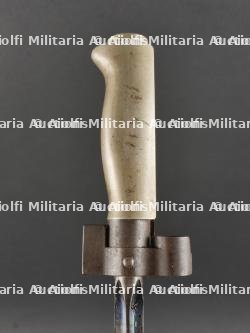 Epée-baïonnette 1886-15 au même numéro et porte fourreau riveté. 1886-15 Sword Bayonet with Matching Numbers and Riveted Scabbard Holder — miniature 9