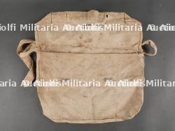 Lot d'équipement français dont musette du 6e d'infanterie coloniale. Lot of French Equipment including Colonial Infantry 6th Regiment Bag — photo 4