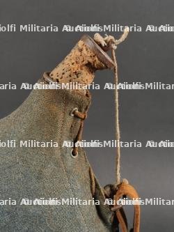 Lot d'équipement français dont musette du 6e d'infanterie coloniale. Lot of French Equipment including Colonial Infantry 6th Regiment Bag — miniature 10