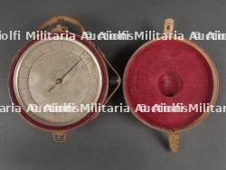 Altimètre de bord d'aviation française. French Aircraft Altimeter