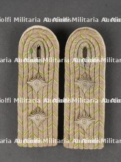 Paire de pattes d'épaule d'un Hauptmann saxon. Pair of Saxon Officer’s Shoulder Boards (Hauptmann)