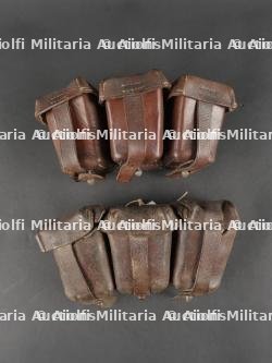 Paire de cartouchières allemandes d'infanterie M1909 dont une bavaroise. Pair of German Infantry Ammunition Pouches Model 1909, One Bavarian