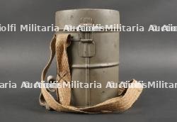 Masque anti-gaz allemand Lederschutzmaske avec filtre anti-arsine dans un superbe boîtier. German Gas Mask Lederschutzmaske with Arsine Filter in Superb Canister — miniature 4