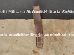 Piquets de tente avec leur housse en toile feldgrau. German Tent Pegs with Field-Grey Canvas Cover — miniature 6