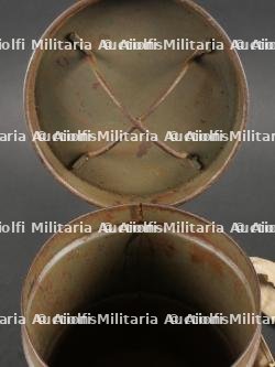 Masque anti-gaz allemand Gummimaske dans son boîtier. German Gas Mask Gummimaske with Canister — photo 8
