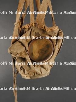 Masque anti-gaz allemand Gummimaske dans son boîtier. German Gas Mask Gummimaske with Canister — photo 14