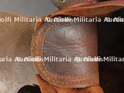 Paire de brodequins français cloutés modèle 1917. Pair of French Hobnailed Boots, Model 1917 — photo 11