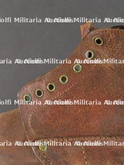 Paire de brodequins français cloutés modèle 1917. Pair of French Hobnailed Boots, Model 1917 — miniature 12